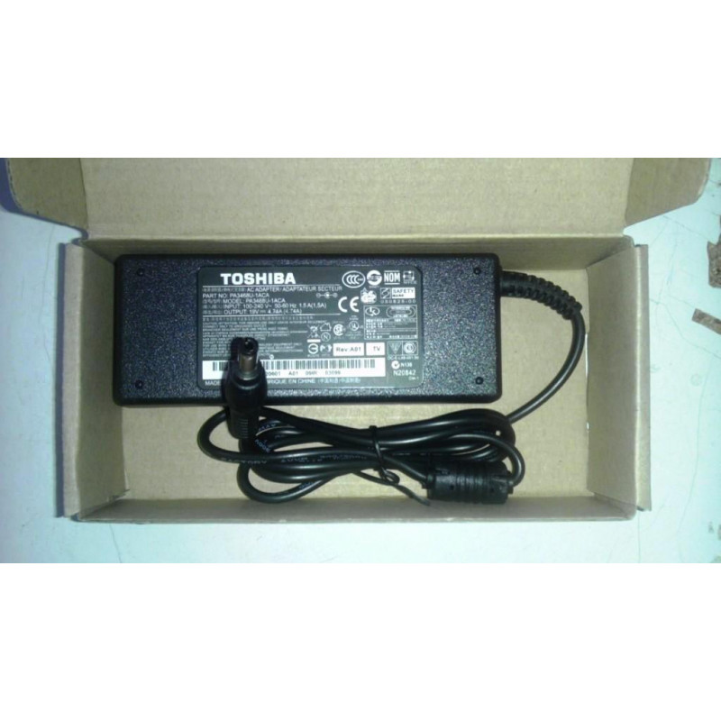 Оригинални зарядни устройство Toshiba 4.74A / 19V - 90W