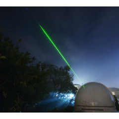 Зелен лазер 100mW, осветеност с видим зелен лъч от 6 до 8км